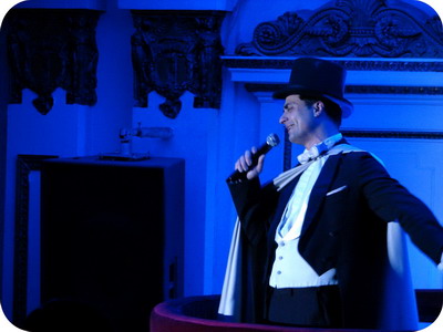 Piazzolla Tango Show Buenos Aires tributes Carlos Gardel using its versatile singer