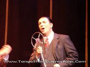 singer at tango_show_buenos_aires_esquina_carlos_gardel